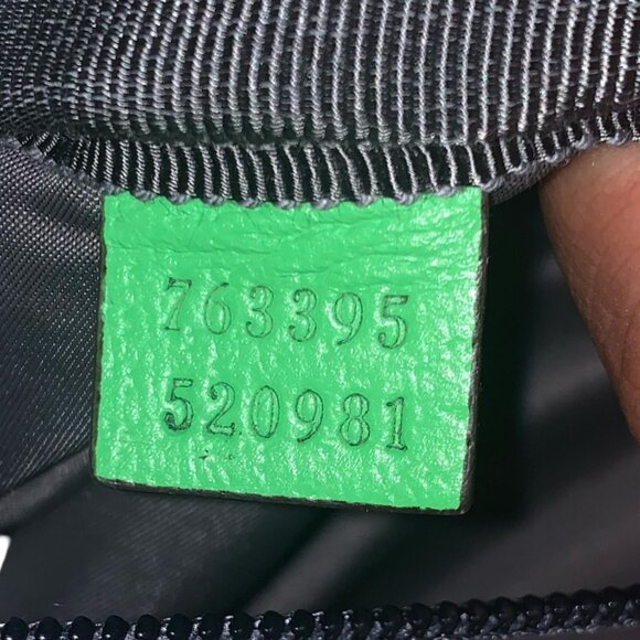 Gucci Men's Duffle Bag GG Jacquard Nylon & Rubber Large Color Gray-Green-Red - Picture 16 of 16